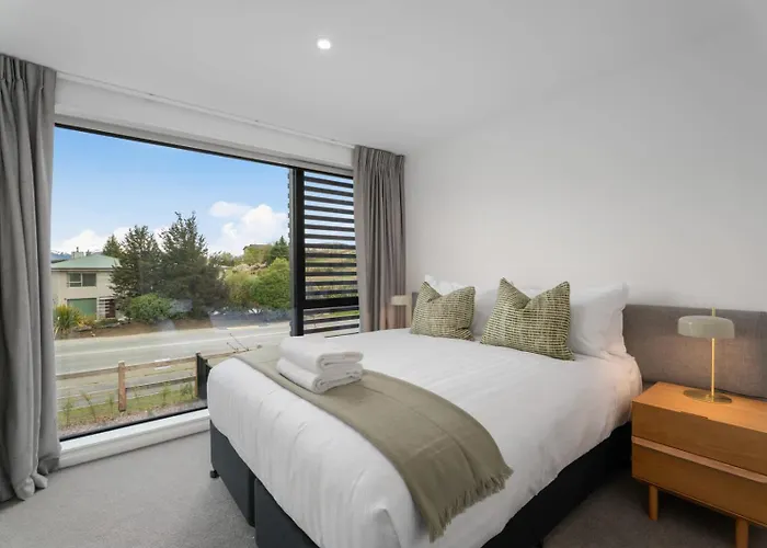 Comfort On Rowley * Wanaka